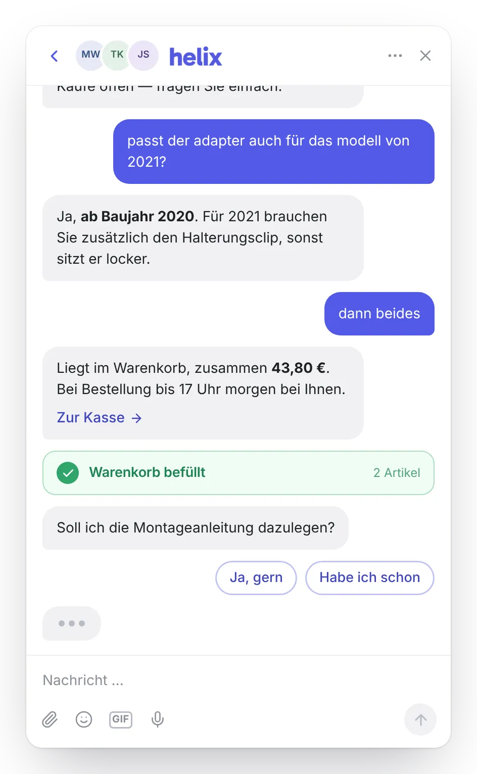 Chat: Frage zur Kompatibilität eines Adapters, der Agent berät und legt beide Artikel in den Warenkorb.
