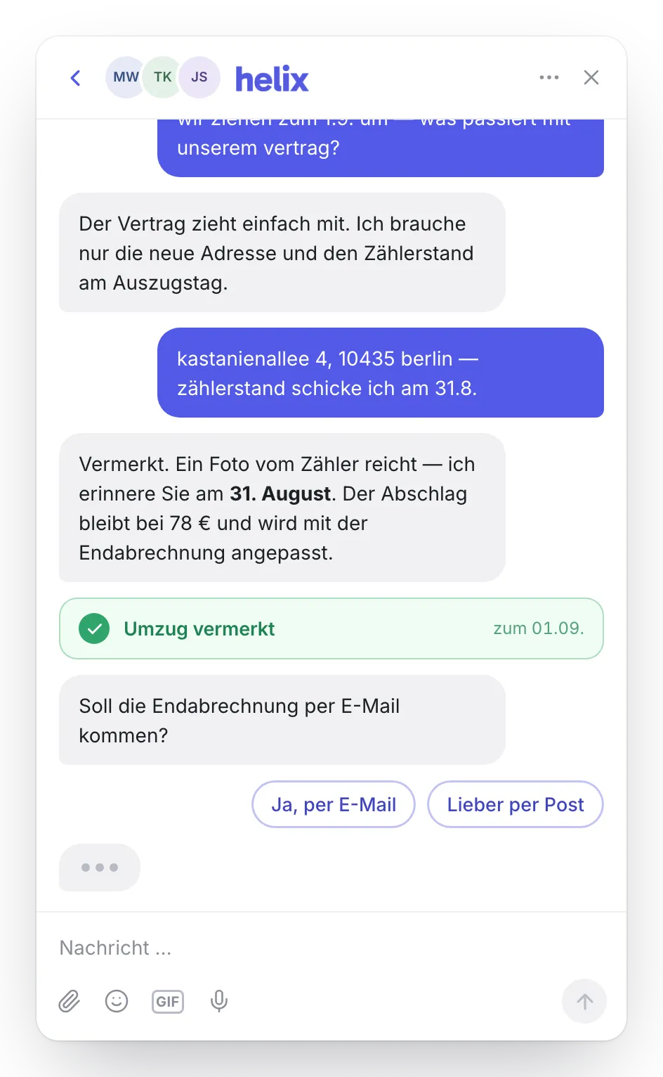 Chat-Widget: Ein Kunde meldet seinen Umzug. Der Agent nimmt die neue Adresse auf, erinnert an den Zählerstand und vermerkt den Umzug — „Umzug vermerkt, zum 01.09.“.